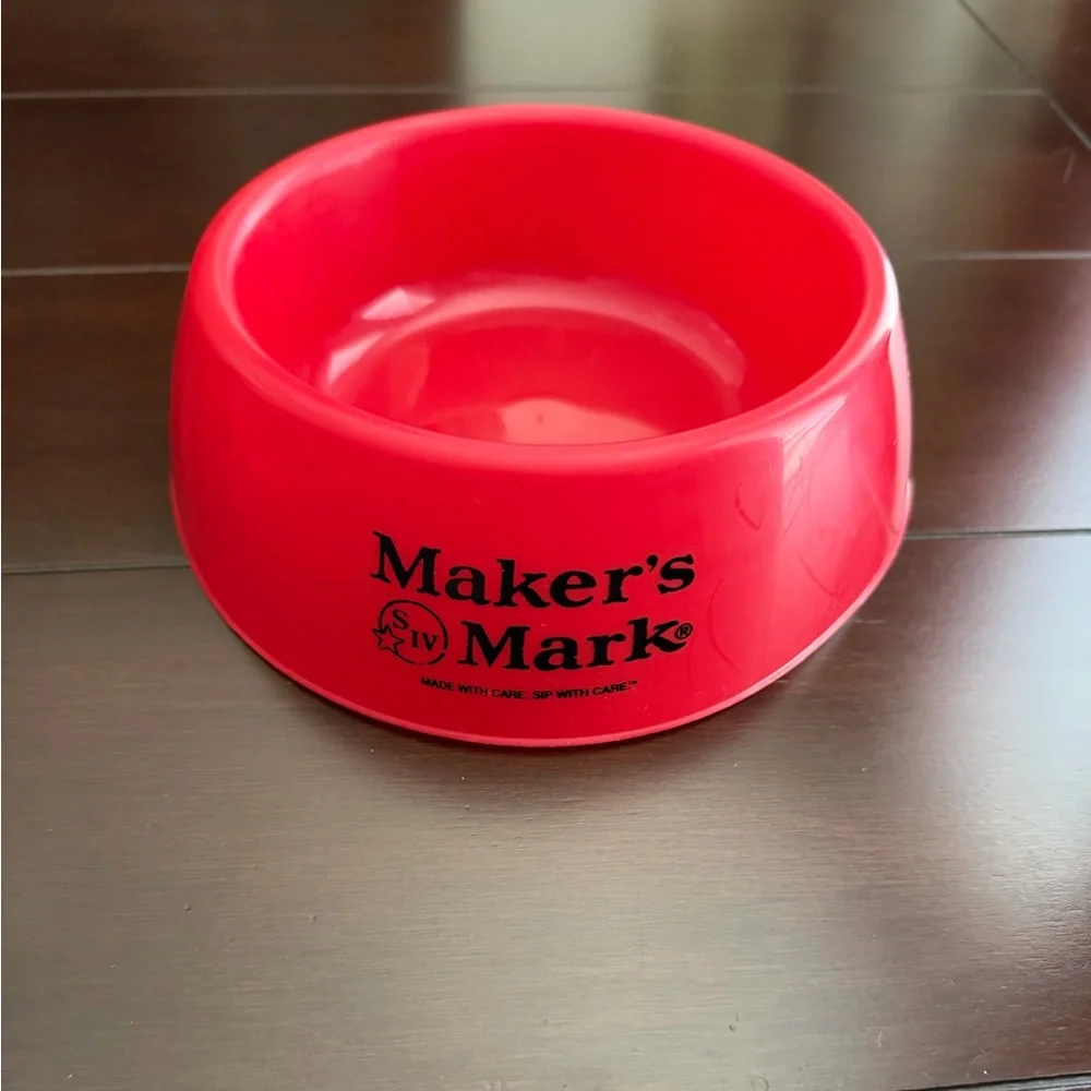 Maker’s Mark Dog Set